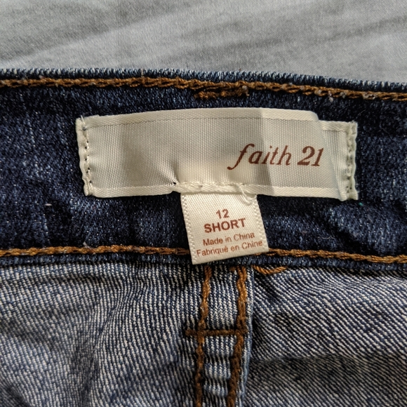 Forever 21 jeans Size 12 - Picture 2 of 4